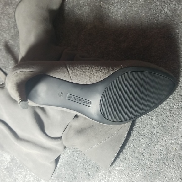 Audrey Brooke gray slouchy gray suede boot size 9.5 - Picture 4 of 9